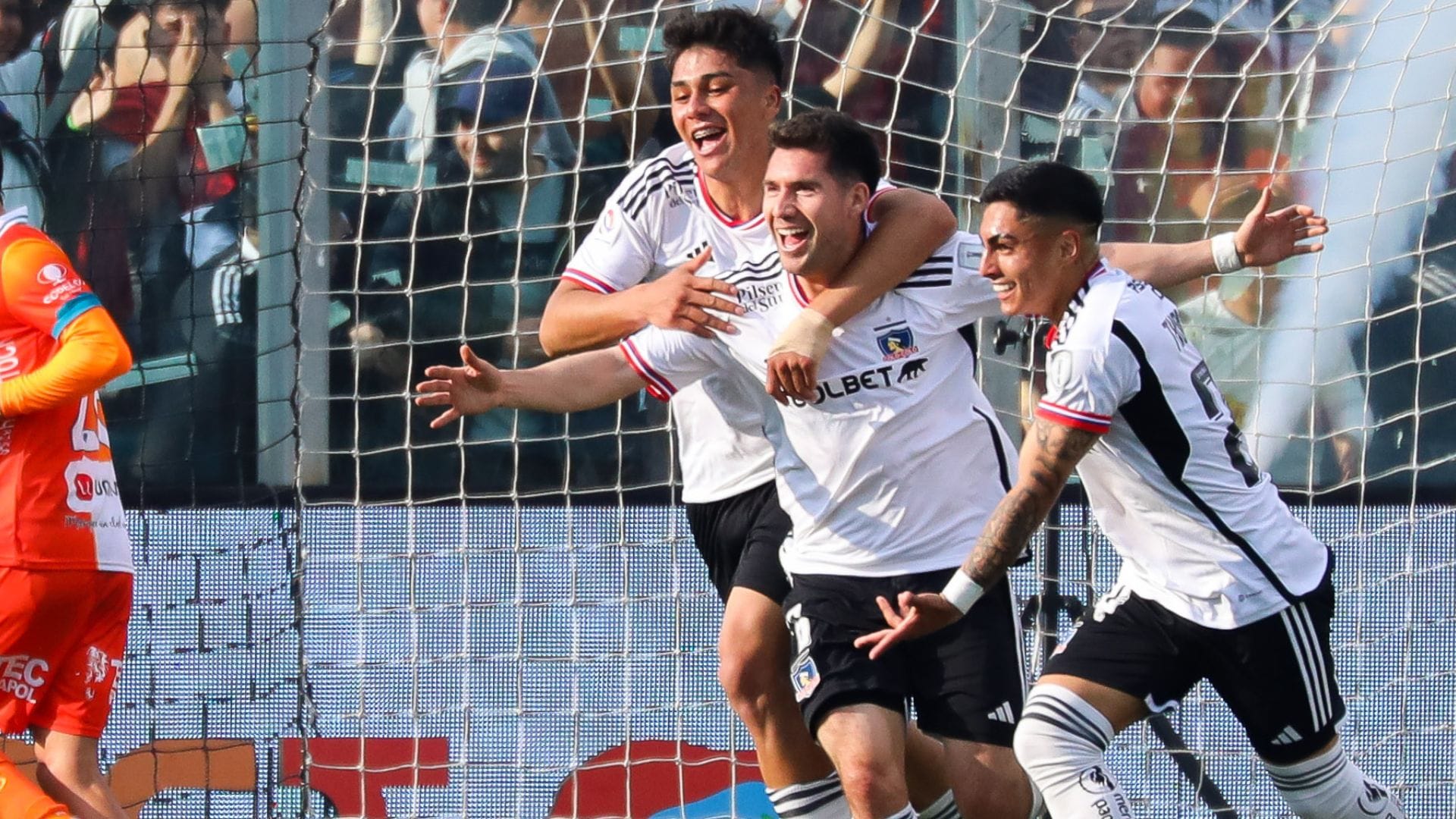 Primer tiempo aplastante: Colo Colo golea a Cobresal en tan solo 45 minutos