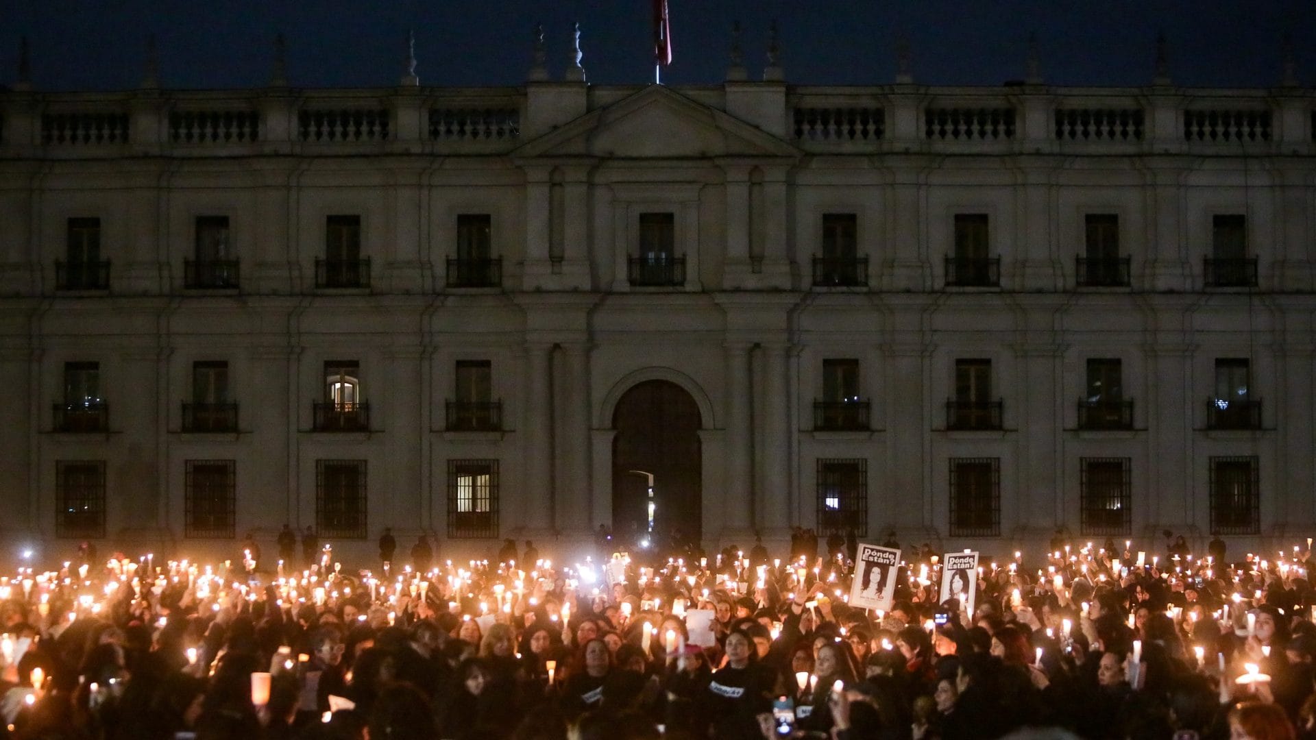 “Las mujeres de Chile dándonos una lección”: Presidente Boric tras acto “Nunca más”