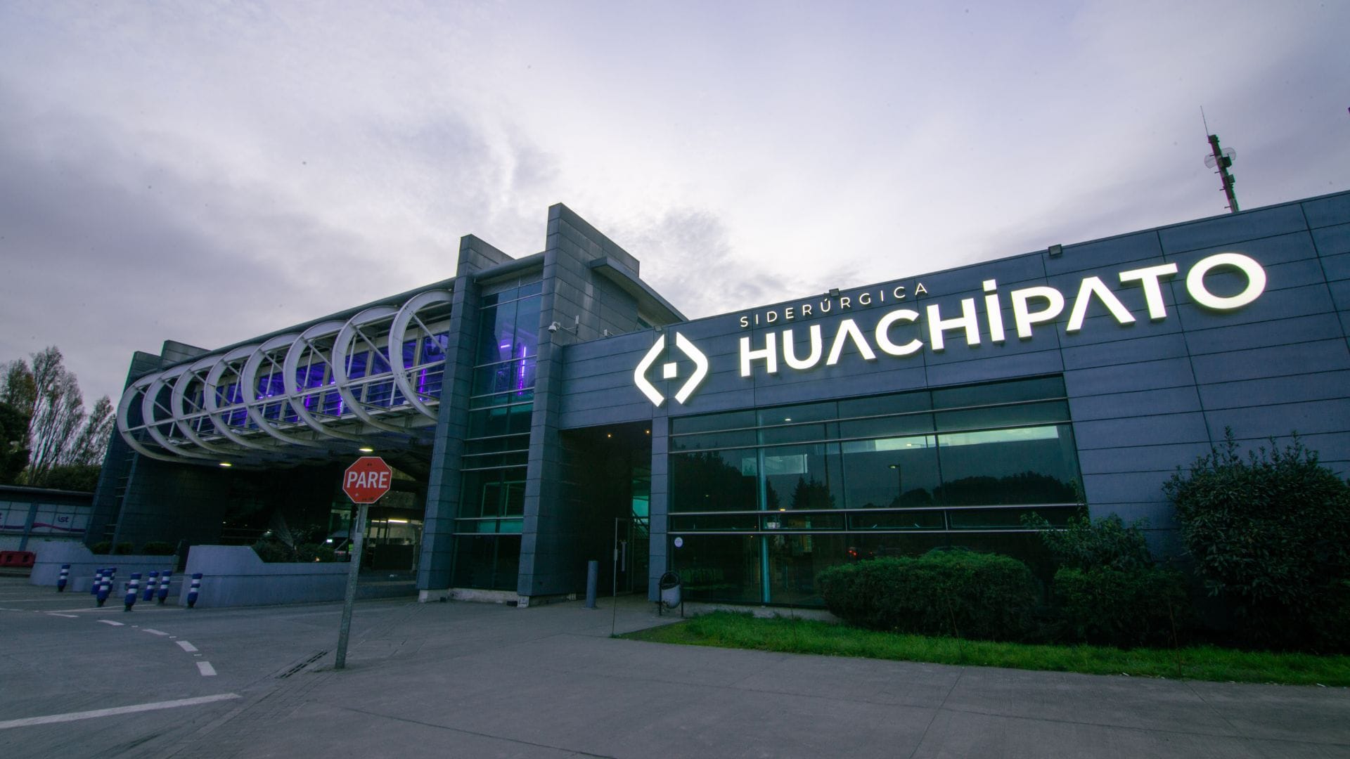 Siderúrgica Huachipato suspende operaciones de Laminador de Barras Talcahuano: Piden celeridad a la Comisión Antisdistorsiones