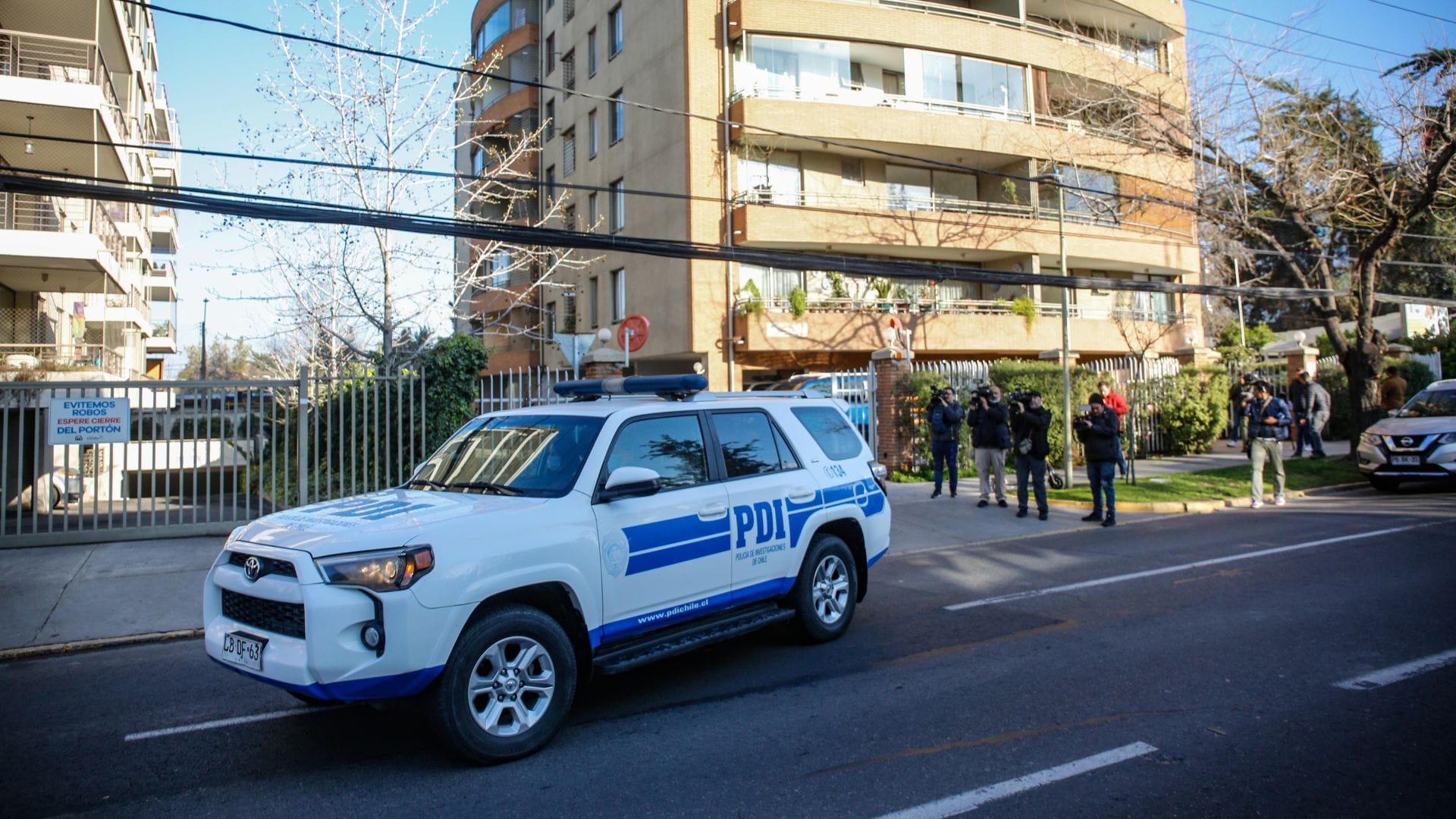 Parricidio en Las Condes: Confirman hallazgo de carta clave en departamento donde ocurrió el crimen
