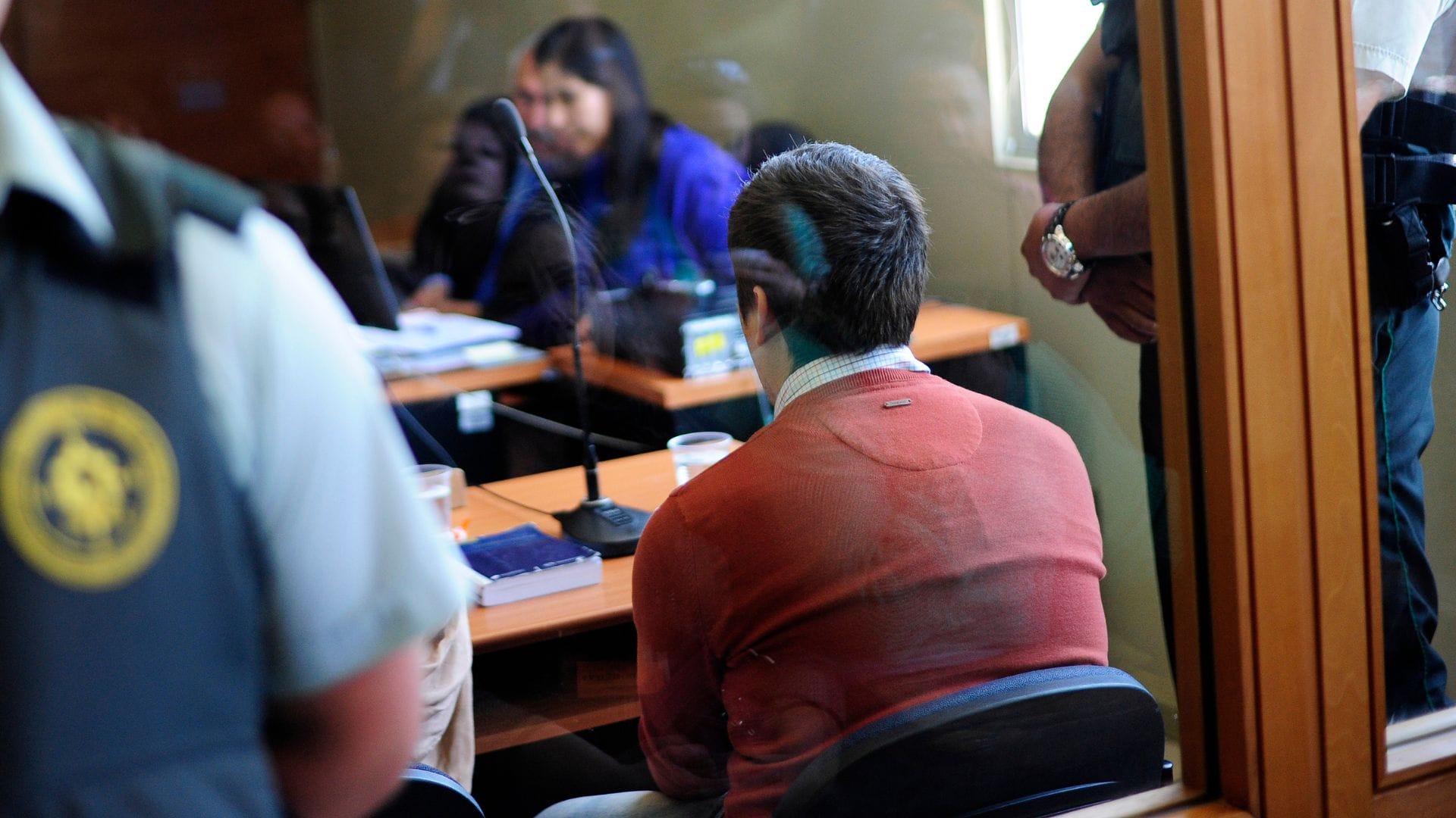 10 años de cárcel para hombre que violó reiteradamente a la hija de su esposa en Arauco