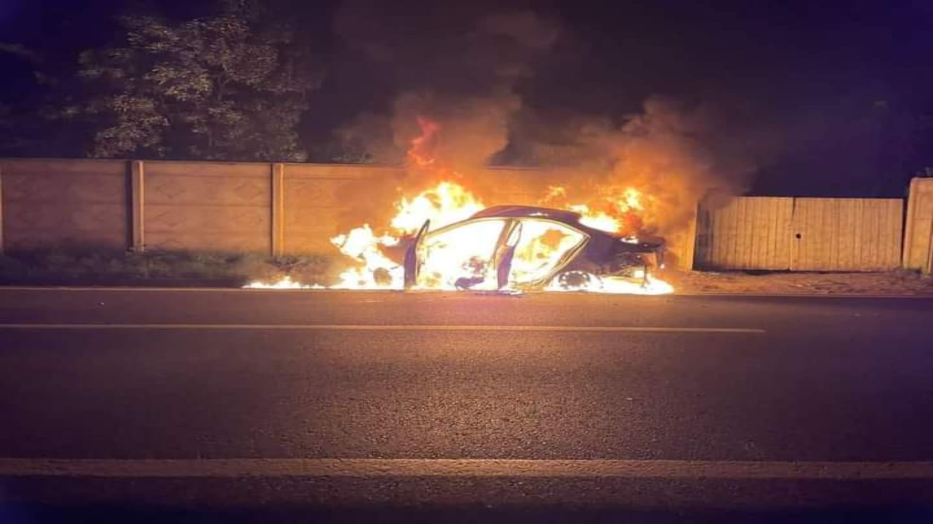 Hombre calcinado y otro acribillado a 50 metros: El doble crimen que impacta a Negrete
