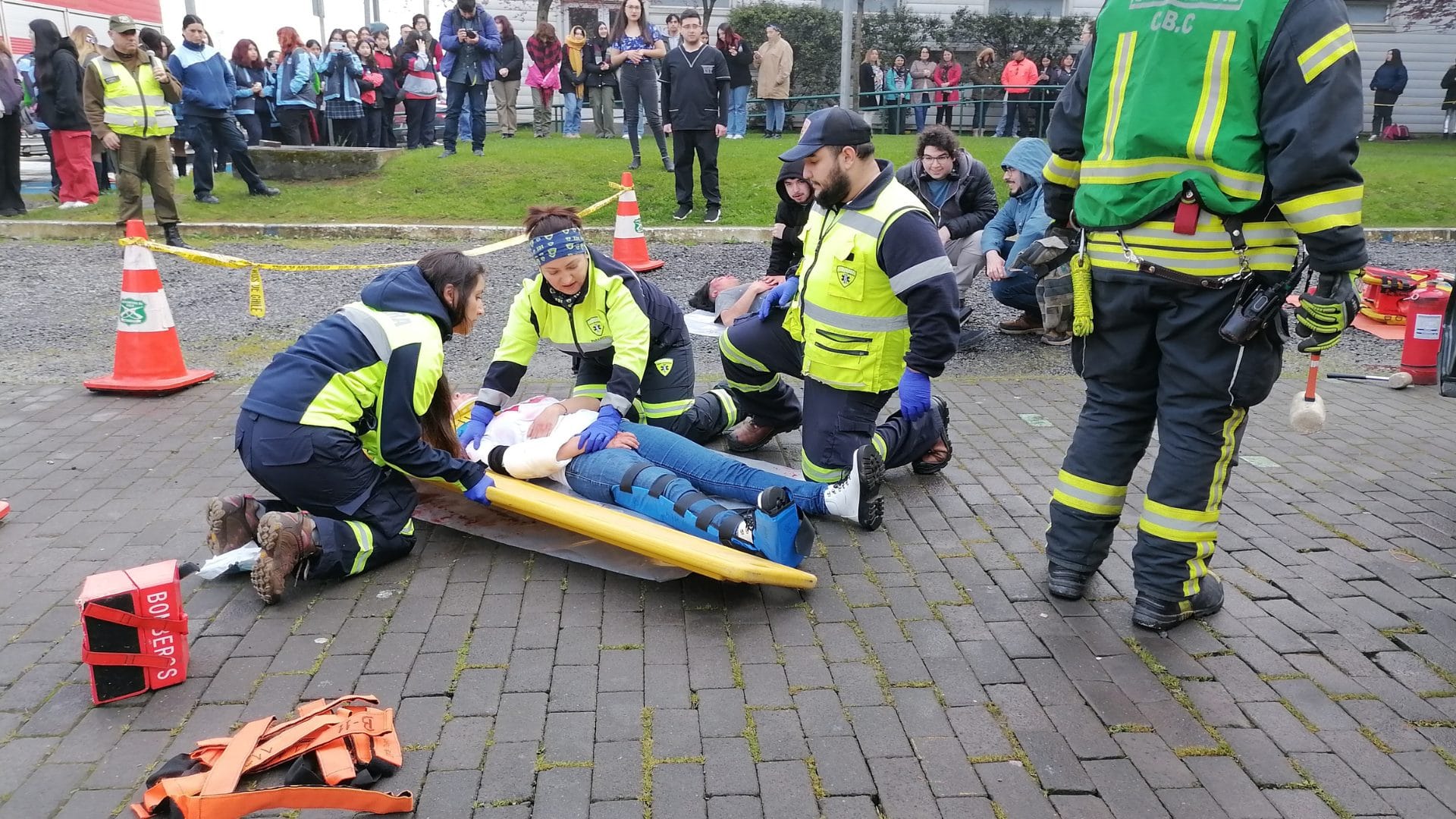 UST Concepción realizó simulación de accidentes para concientizar sobre seguridad vial previo a Fiestas Patrias
