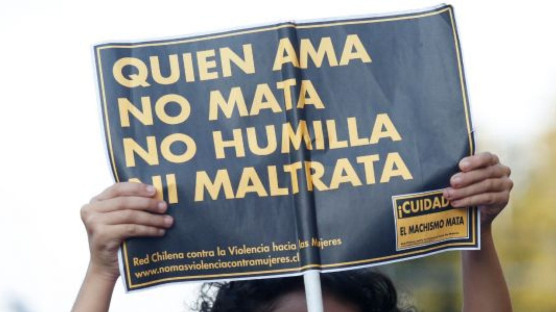 Violencia en el pololeo: Ni medias naranjas, ni naranjas enteras