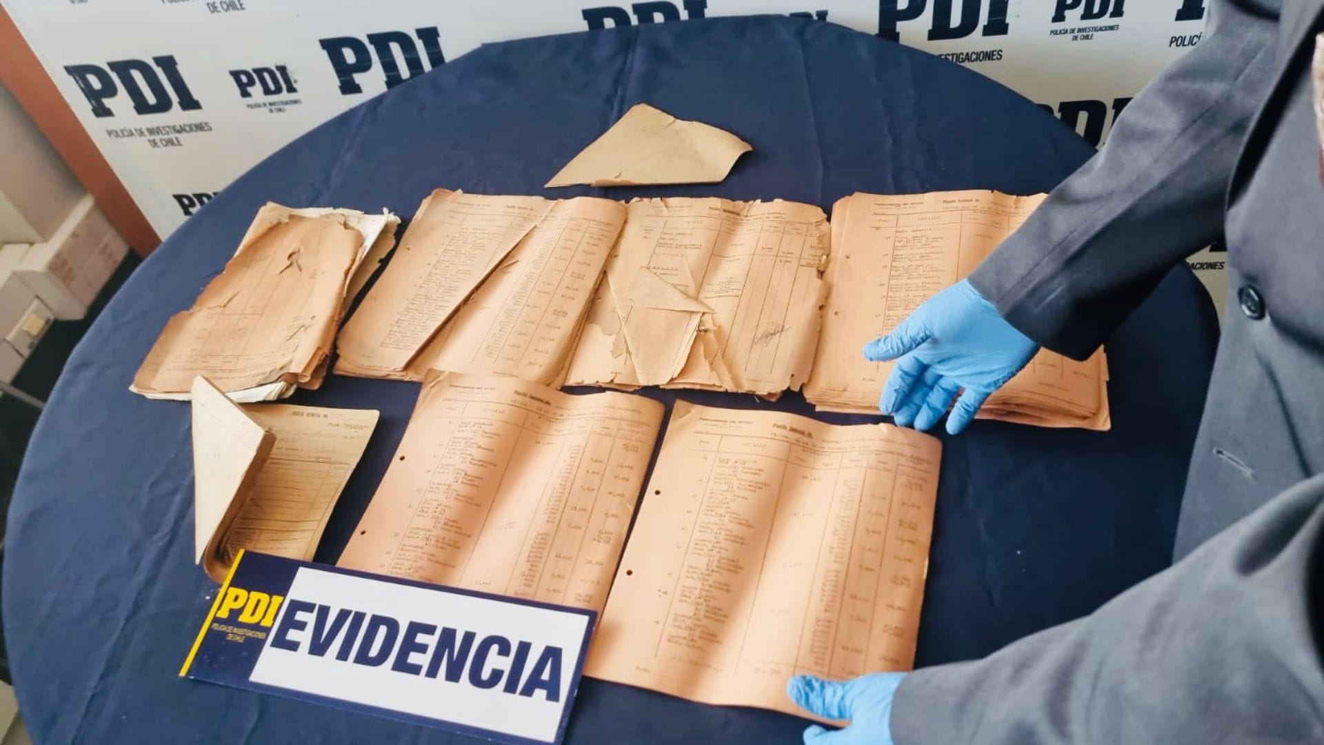 Mujer trató de comercializar documentos de antiguo ferrocarril Arica-La Paz: Fue detenida por apropiación de monumento nacional