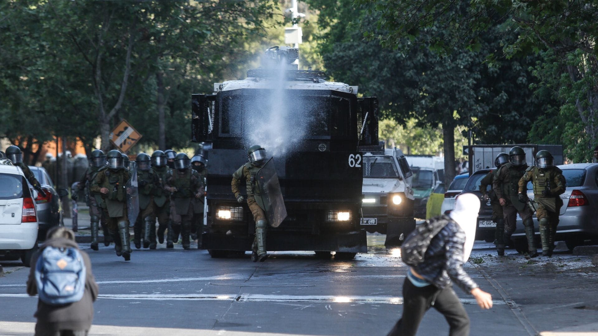 50 detenidos y 11 carabineros lesionados: Entregan balance tras manifestaciones por 4 años del estallido social