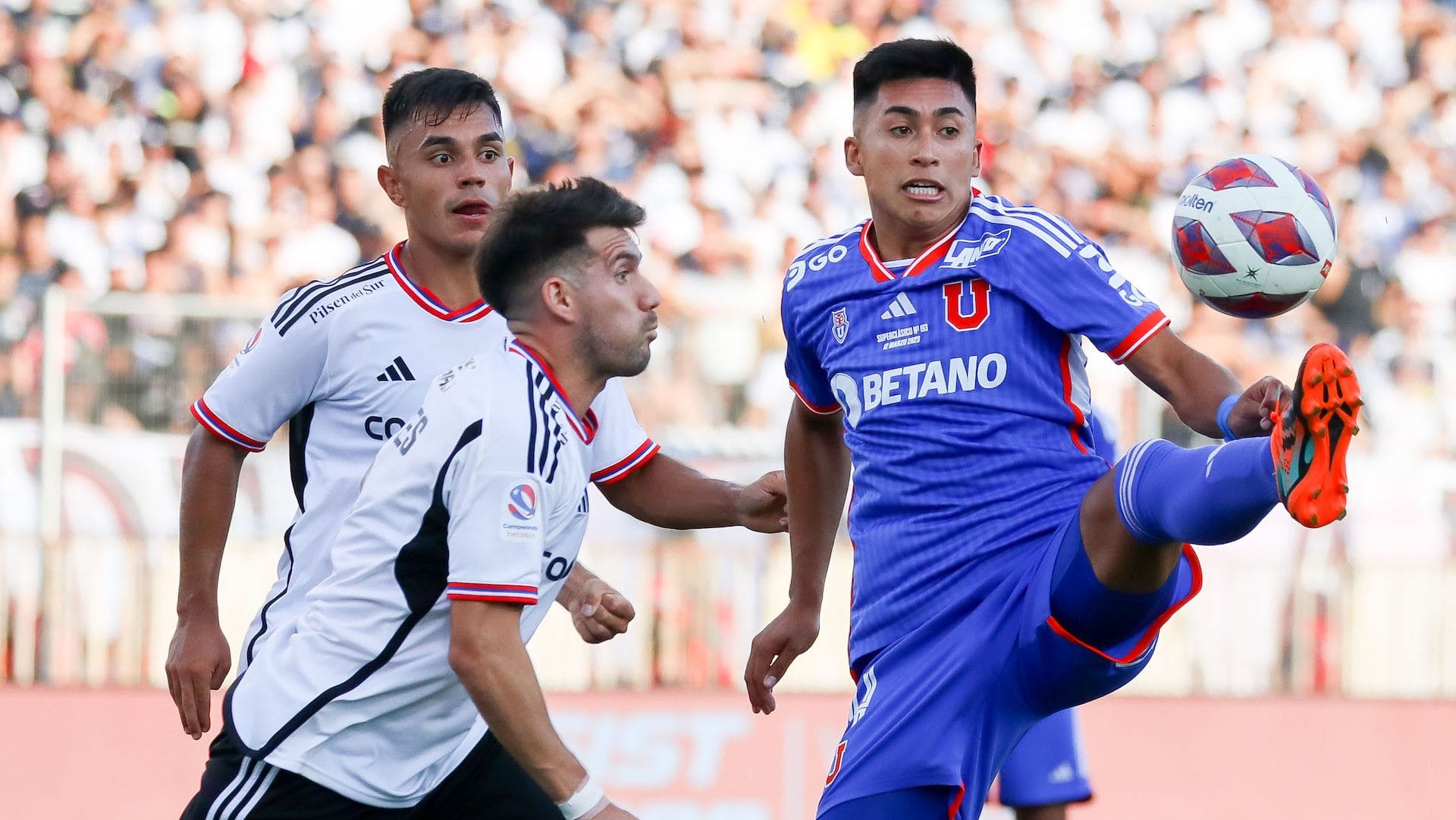 Universidad de Chile prepara sus amistosos y recupera a una pieza clave en la defensa