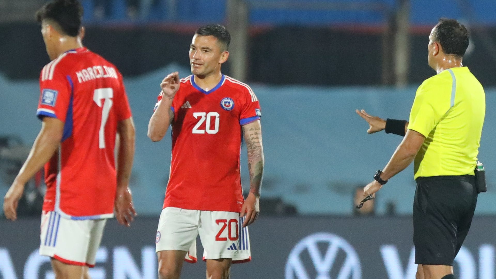 La Roja tiene un partido fundamental ante Perú y lo afrontará sin Charles Aránguiz
