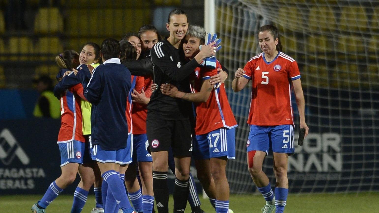 La bomba de Christiane Endler en La Roja Femenina: “Llegó el momento de retirarme de la Selección”