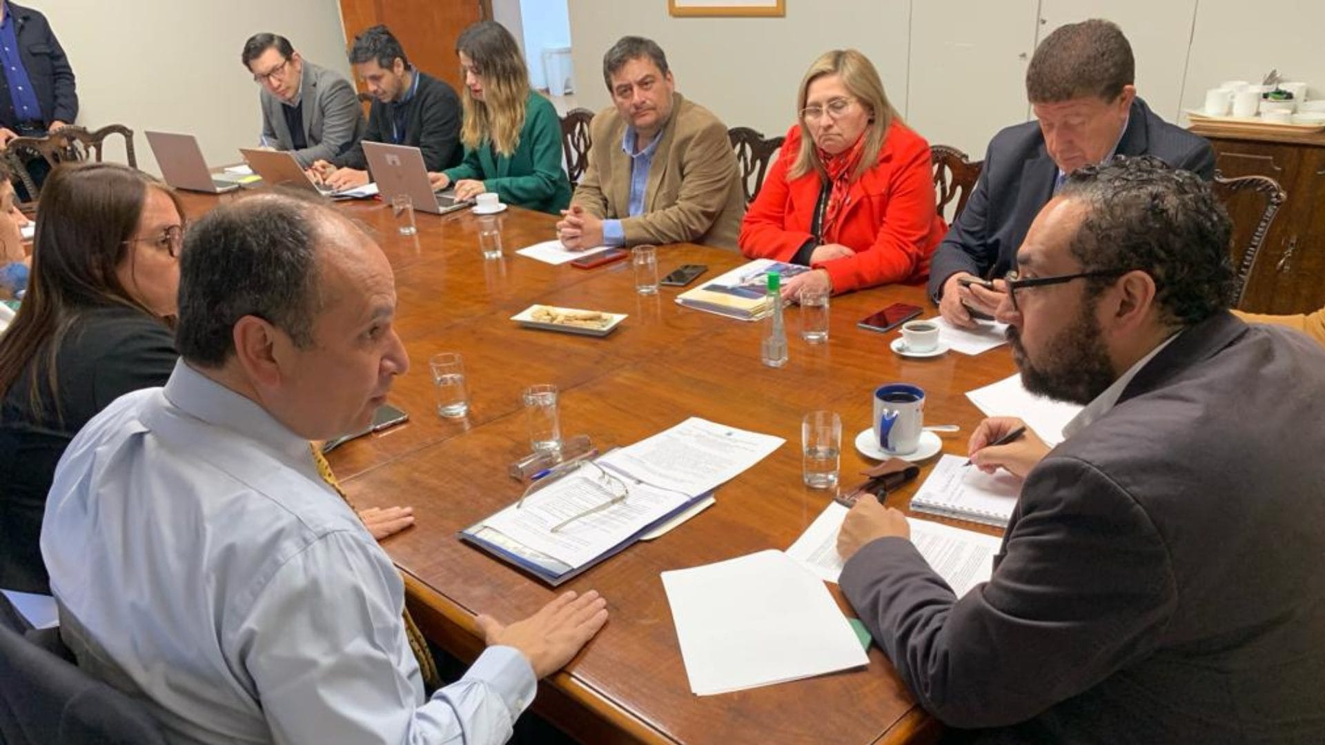 Autoridades se reúnen con ministro Cataldo para abordar medidas ante remodelación de “Colegio Iglú” en San Pedro de la Paz