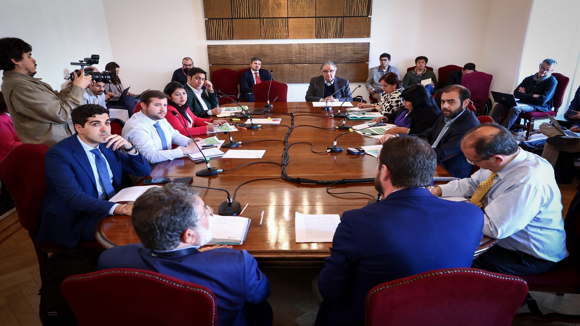 Gobernadores Regionales del Biobío a Los Lagos expusieron ante Comisión para la Paz y el Entendimiento