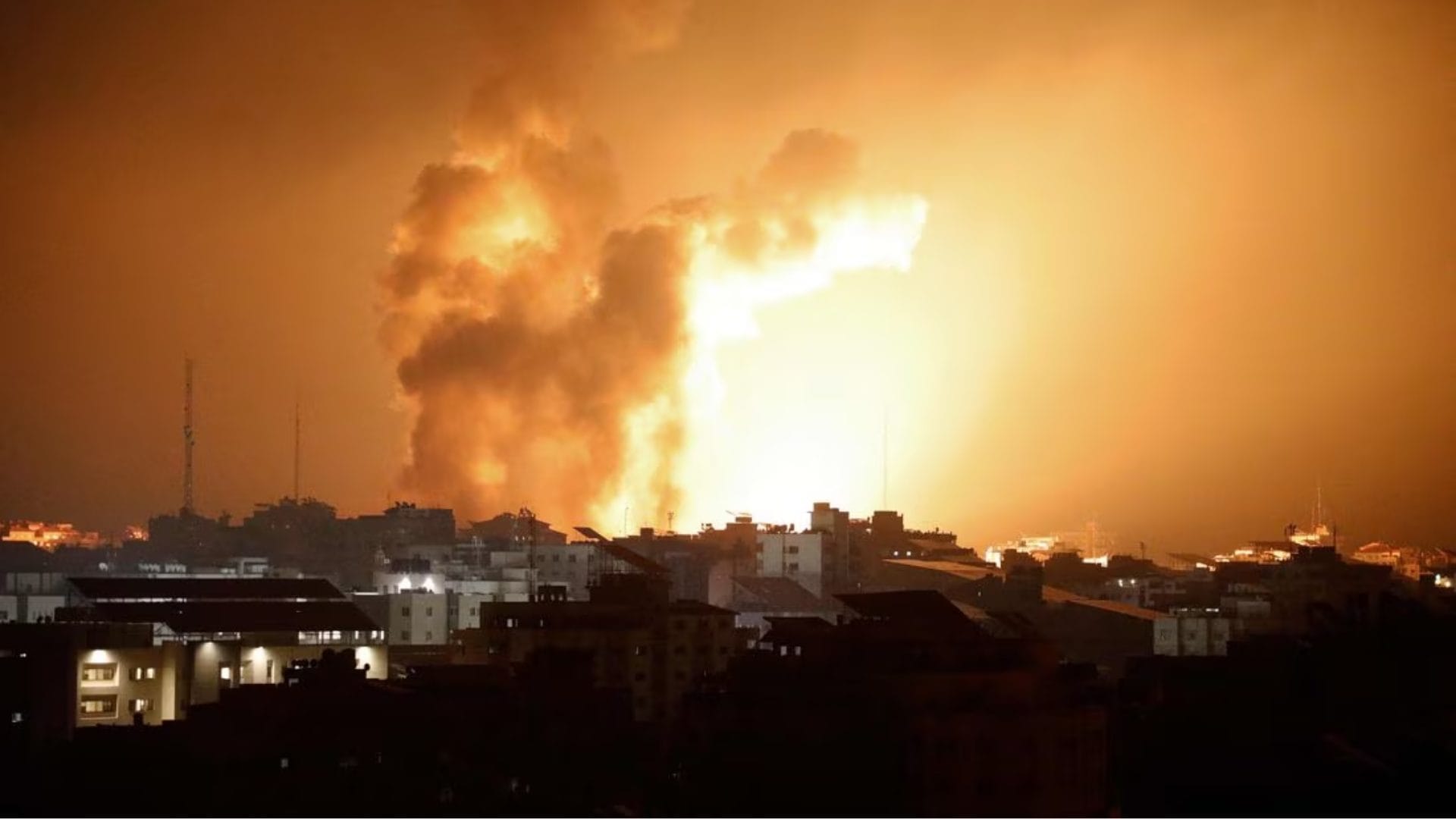 Franja de Gaza se queda sin telefonía móvil ni internet durante ofensiva israelí