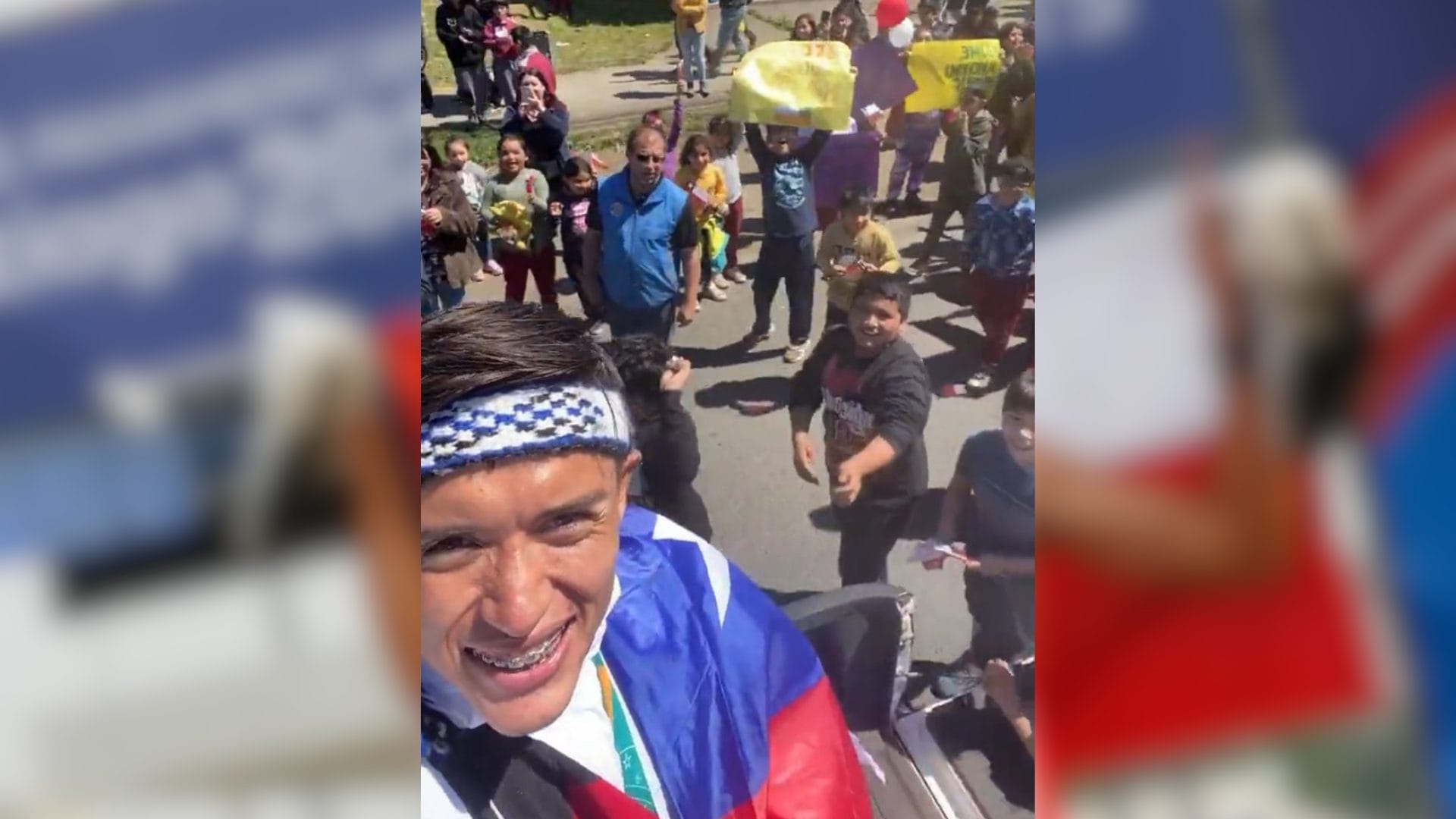Recibimiento a lo grande: Hugo Catrileo es celebrado en las calles de Puerto Saavedra