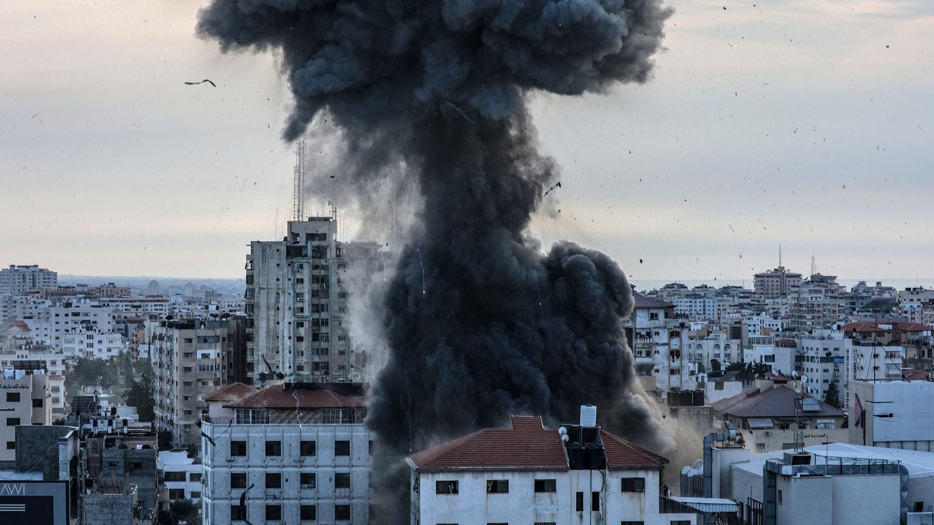 Hamás amenaza que ejecutará a un rehén por cada bombardeo de Israel