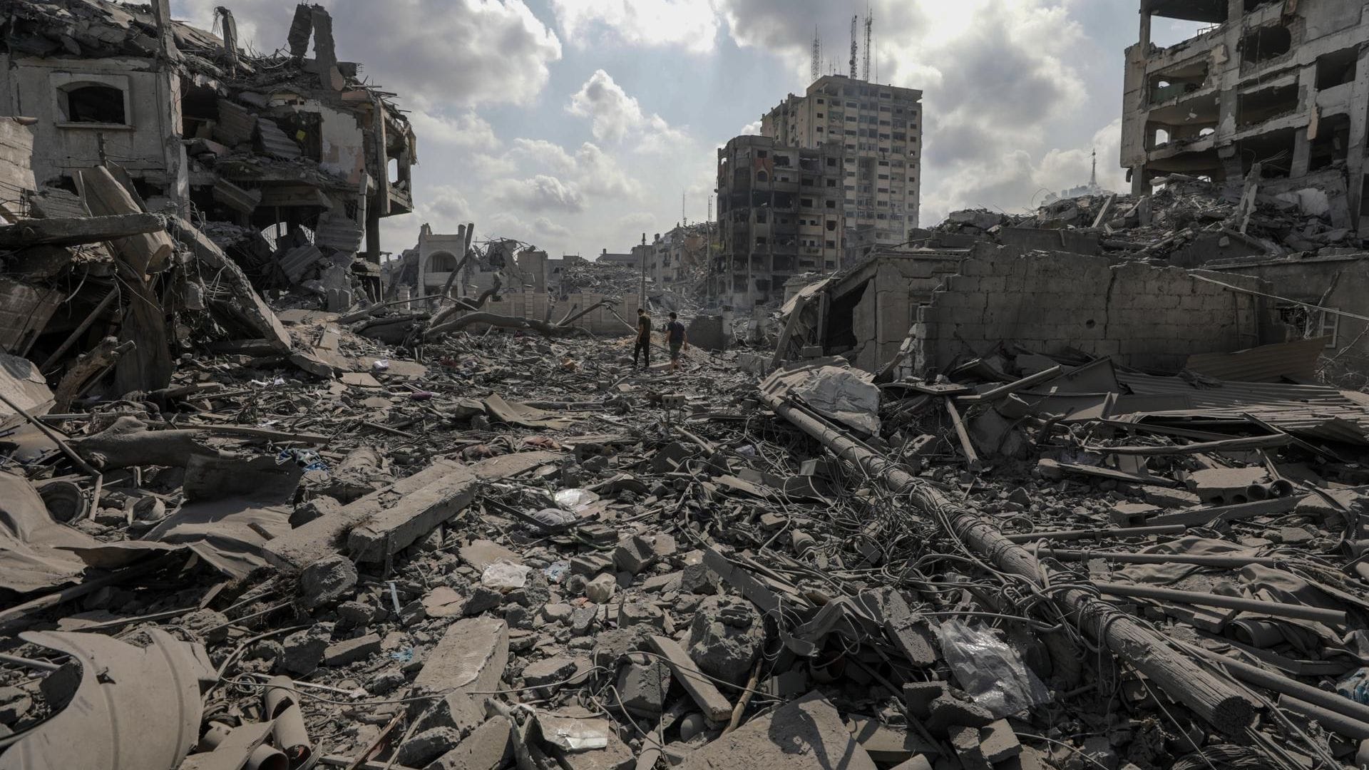 Israel retoma frontera con Gaza y recupera 1.500 cuerpos de miembros de Hamás