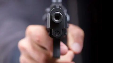 Hombre muere tras ser baleado en al menos diez ocasiones durante la madrugada de hoy en la comuna de La Pintana