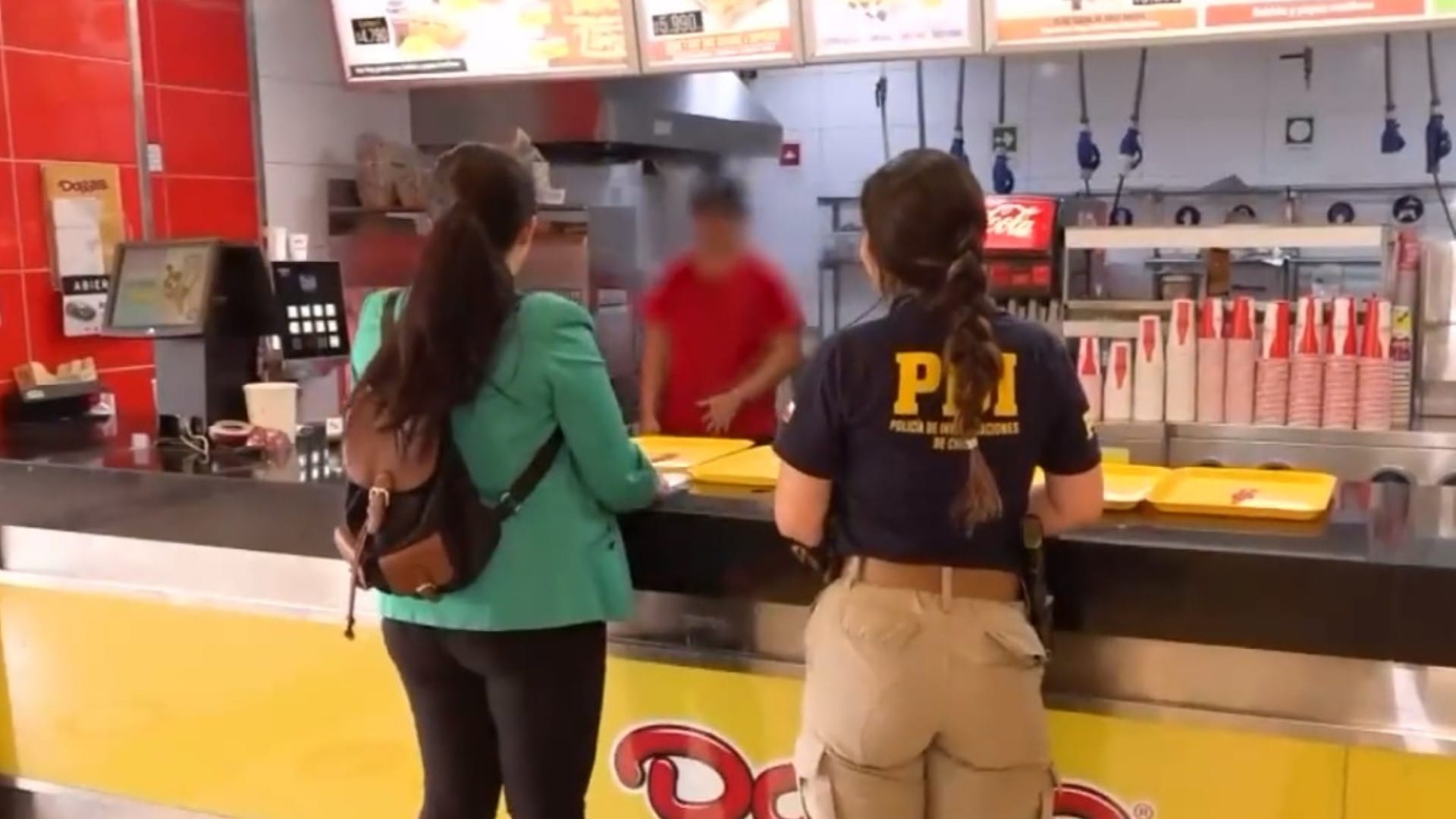 Tras querella de Doggis y Juan Maestro: Clausuran siete locales de comida rápida