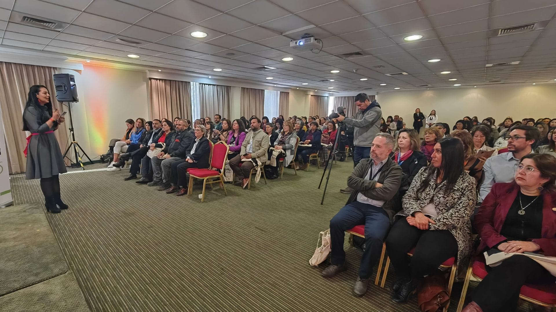 “Estrategias innovadoras para mujeres diversas”: FIC de Empleabilidad realizó con éxito Seminario Internacional