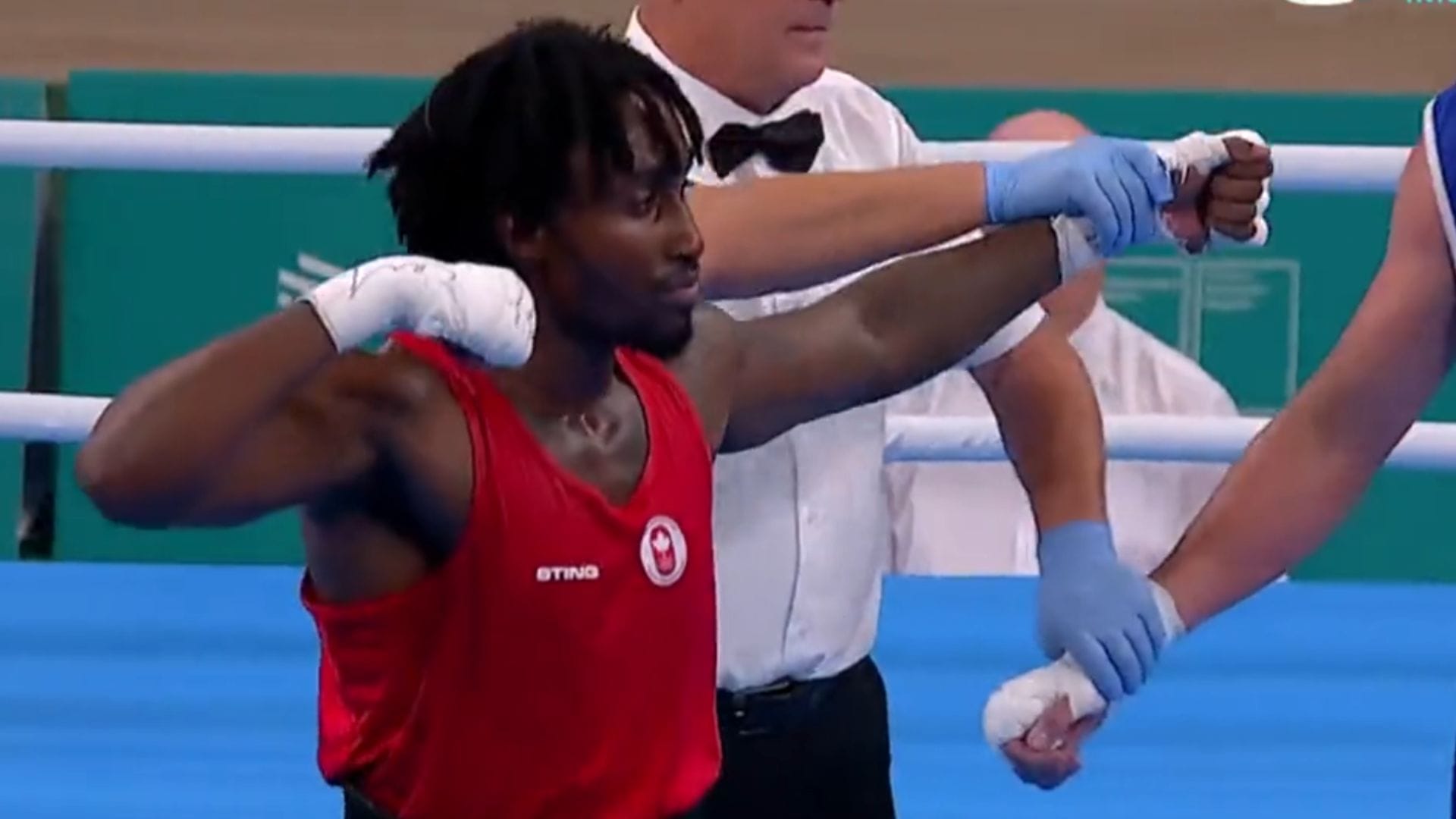 Santiago 2023: Primo de Jean Beausejour da la sorpresa en el boxeo tras vencer al chileno Julio Álamos
