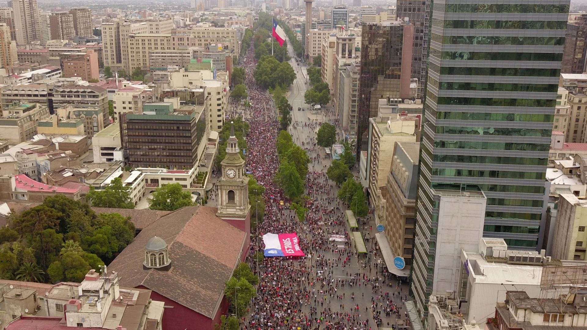 Un 45% cree que es “muy probable” que se produzca un nuevo 18 de octubre en Chile, según encuesta USS