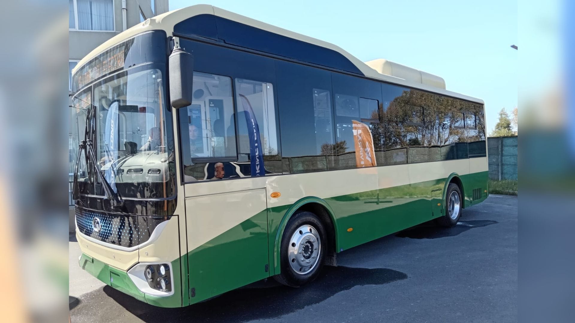Bus eléctrico recorrió calles de Concepción para probar su autonomía: Esperan renovar la flota con este tipo de micros