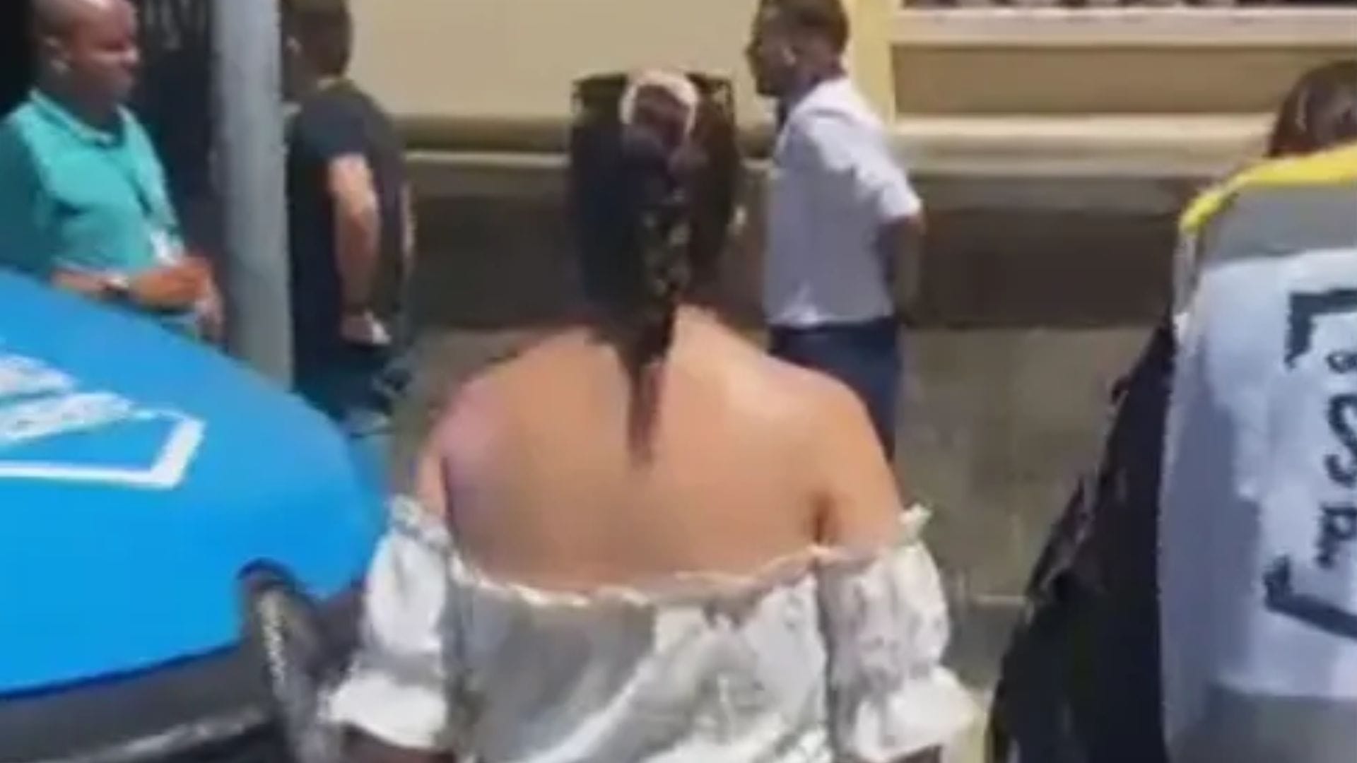 Llamó “mono” a trabajador: Turista chilena fue detenida en Brasil y enfrenta cargos por insultos raciales