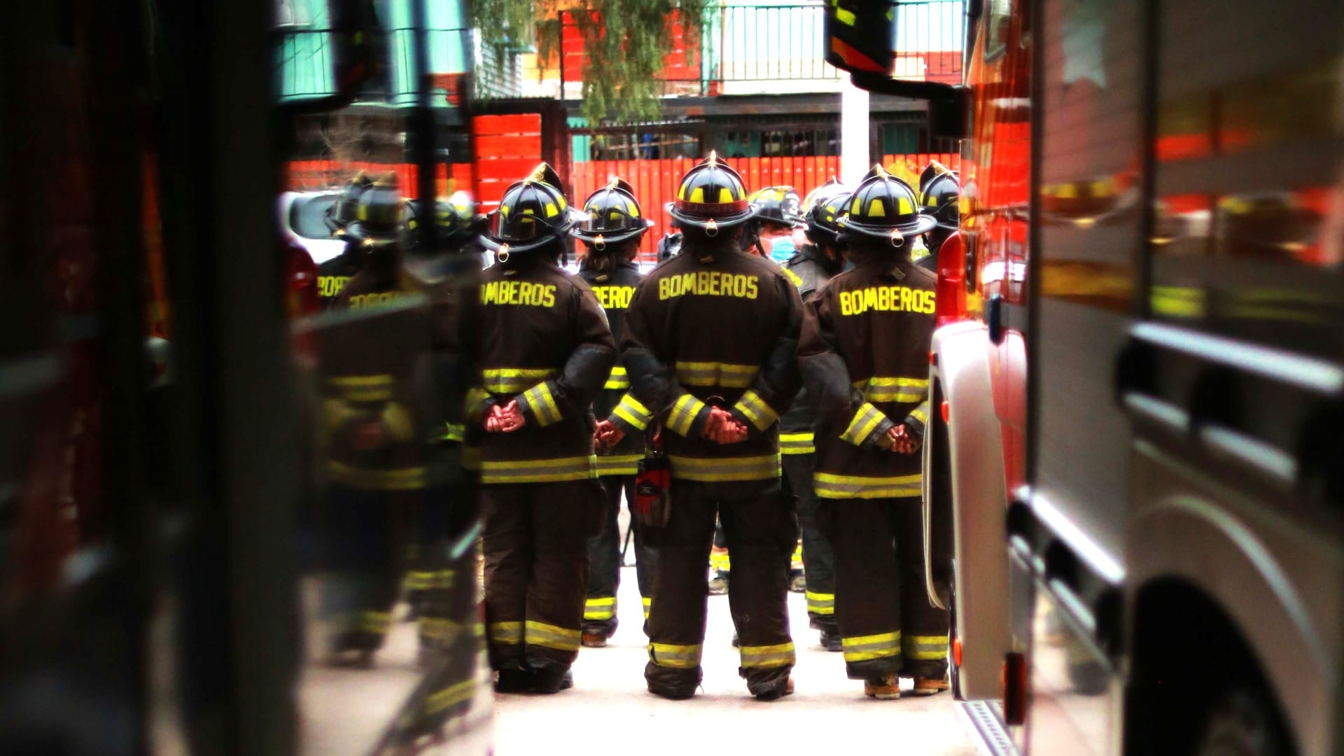 Entre las llamas y el prejuicio: La lucha silenciosa de mujeres en Bomberos de Concepción