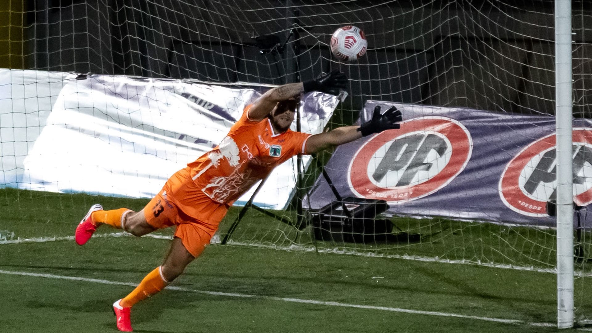 Yerko Urra se transforma en la figura de Deportes Temuco y se ilusiona con el ascenso