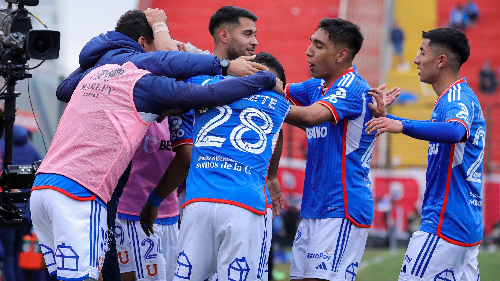 Renato Cordero festeja la victoria de la U ante la UC como gran figura: “Es importante ganar un clásico”