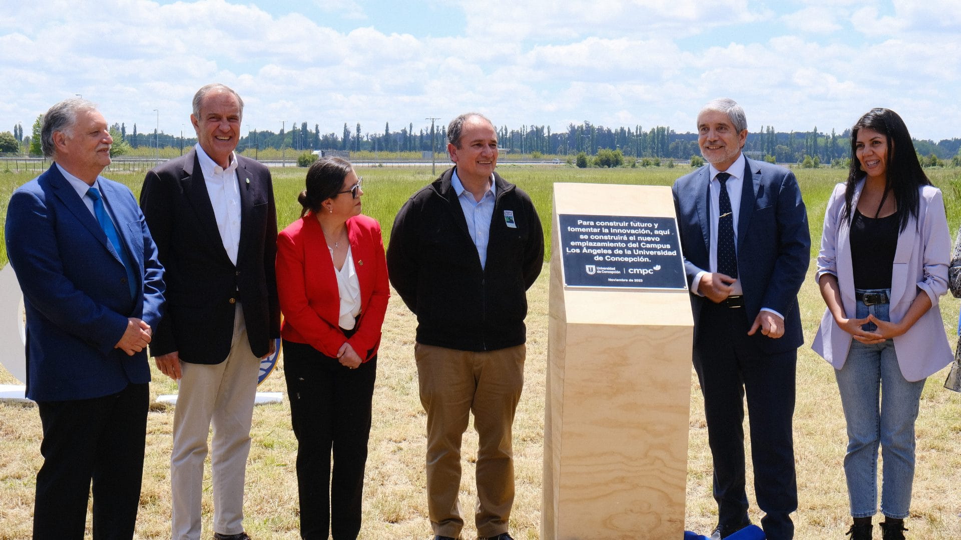 UdeC y CMPC firman convenio para construcción de nuevo emplazamiento del Campus Los Ángeles