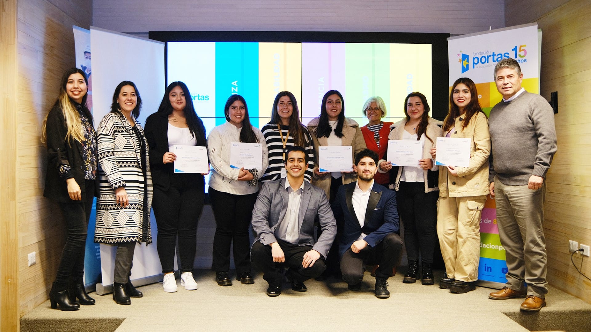 Fundación Portas y CMPC cumplen con un nuevo hito: 100 nuevos profesionales egresaron gracias al programa “Construye Futuro”