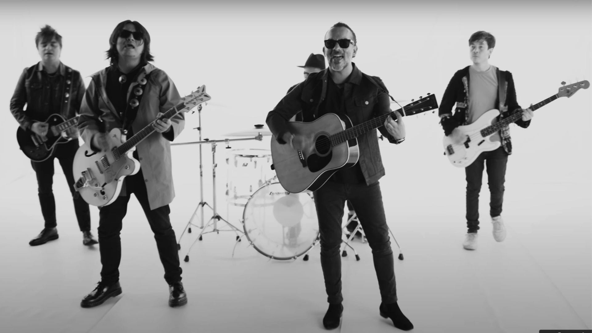 Los Bunkers publicaron “Noviembre”: Un álbum que fusiona la nostalgia con la frescura sonora
