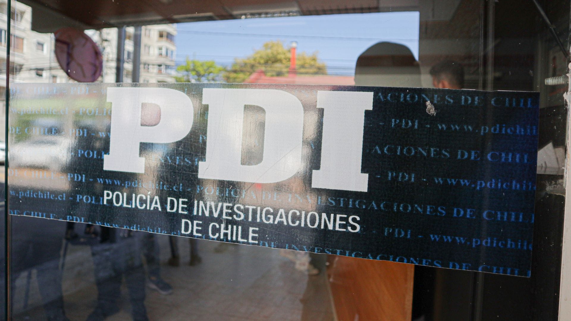 Detective de la PDI fue atacado por una turba en San Bernardo: Lo agredieron cerca de 20 personas