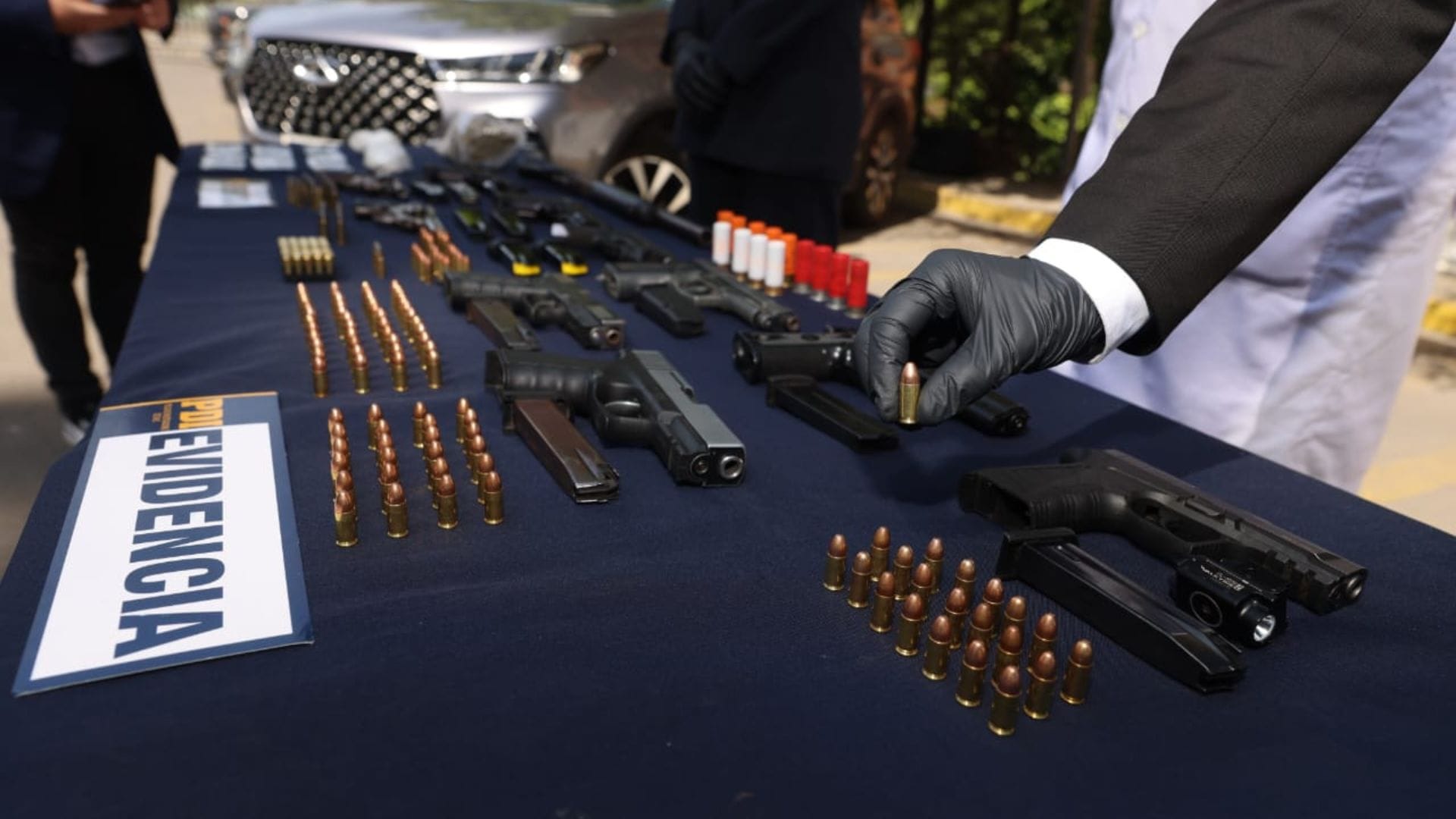 Facción de la Garra Blanca: Desbaratan banda dedicada a importación y acopio de armas de fuego