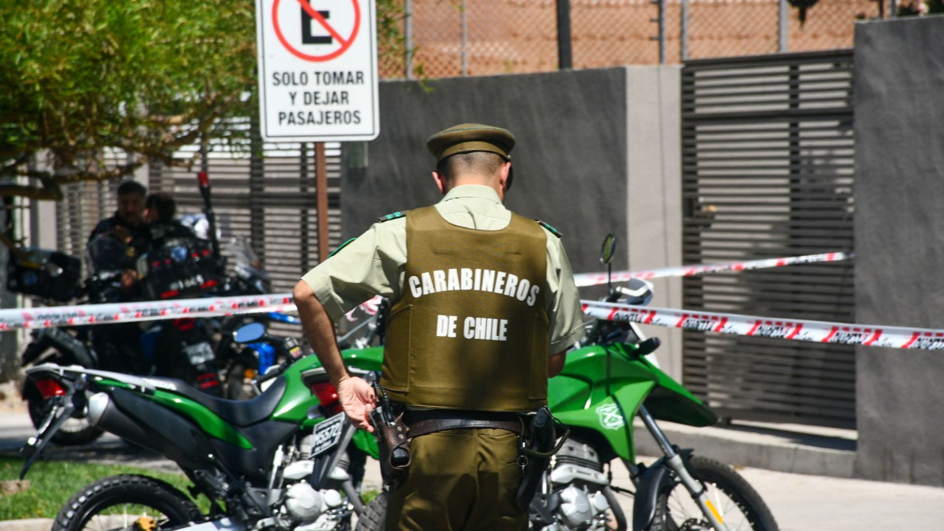 Atropellan a carabinero durante fiscalización en Calama: Conductor quiso evadir control