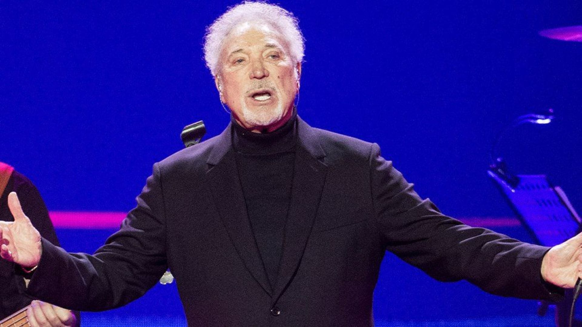 “Sex bomb, sex bomb”: Tom Jones regresa a Chile con su “Ages & Stages Tour”