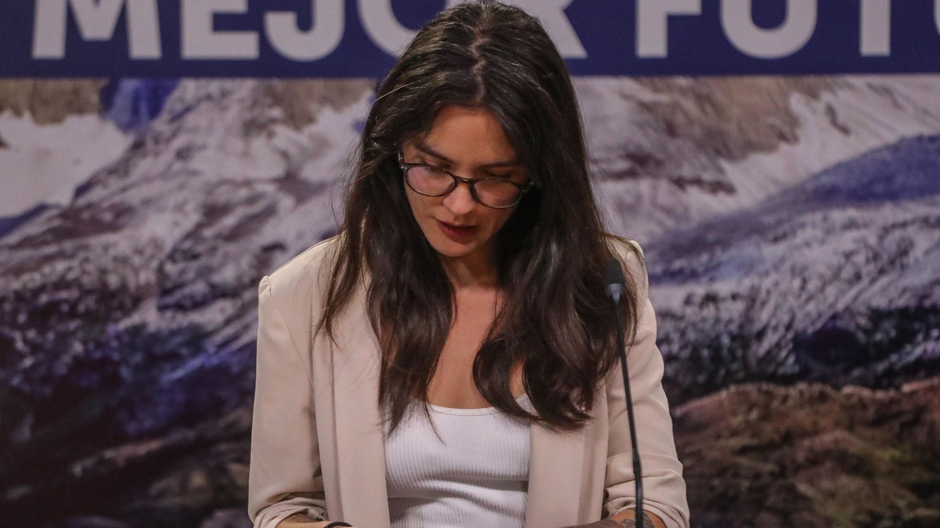 La particular respuesta de Vallejo a troll que la criticó por “no atenderse en un hospital público”
