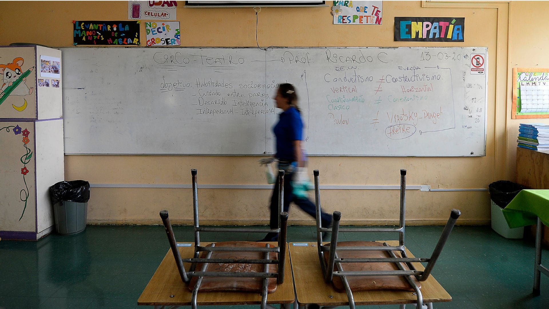 Familia denuncia que su hijo aún está sin colegio a días del inicio de clases: Seremi llama a revisar cupos disponibles en el Biobío en internet