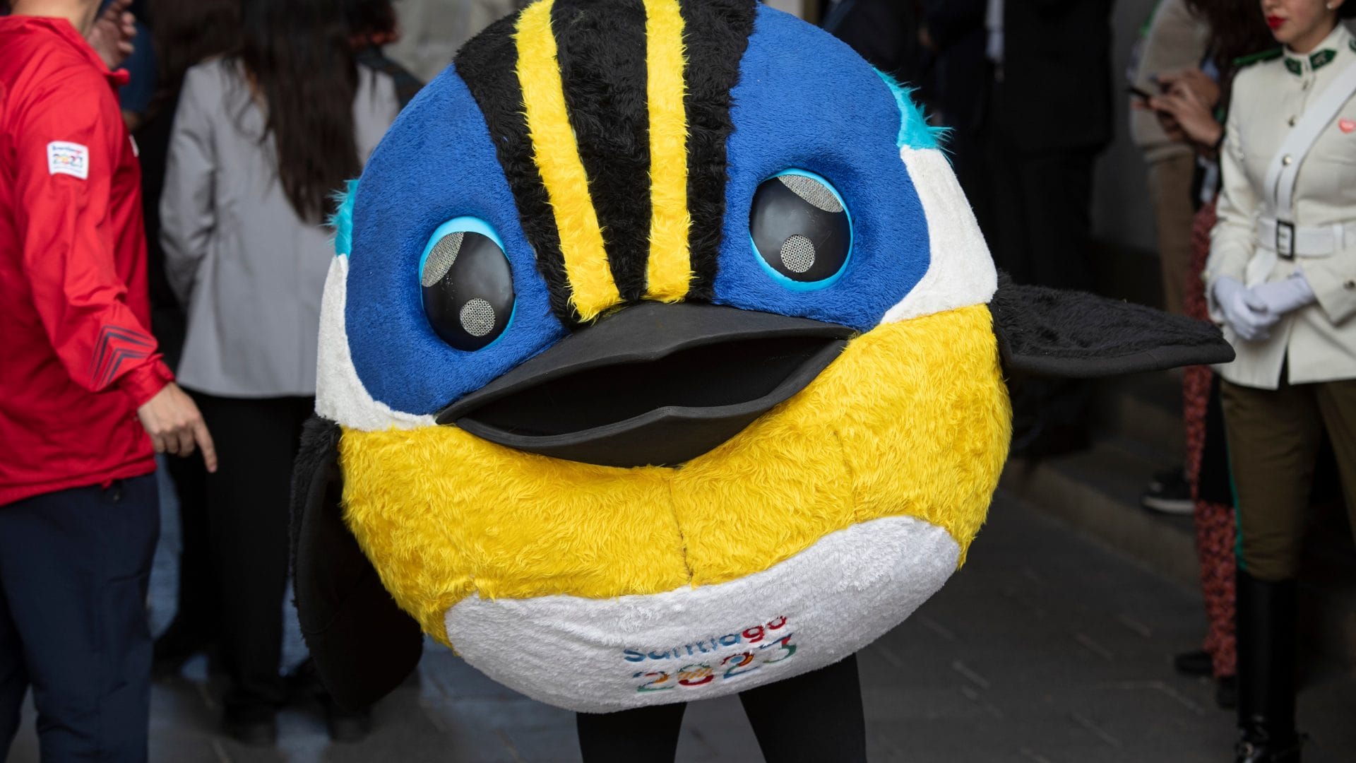 “Tiene sentido de pertenencia”: Explican el fenómeno de Fiu, mascota oficial de Santiago 2023