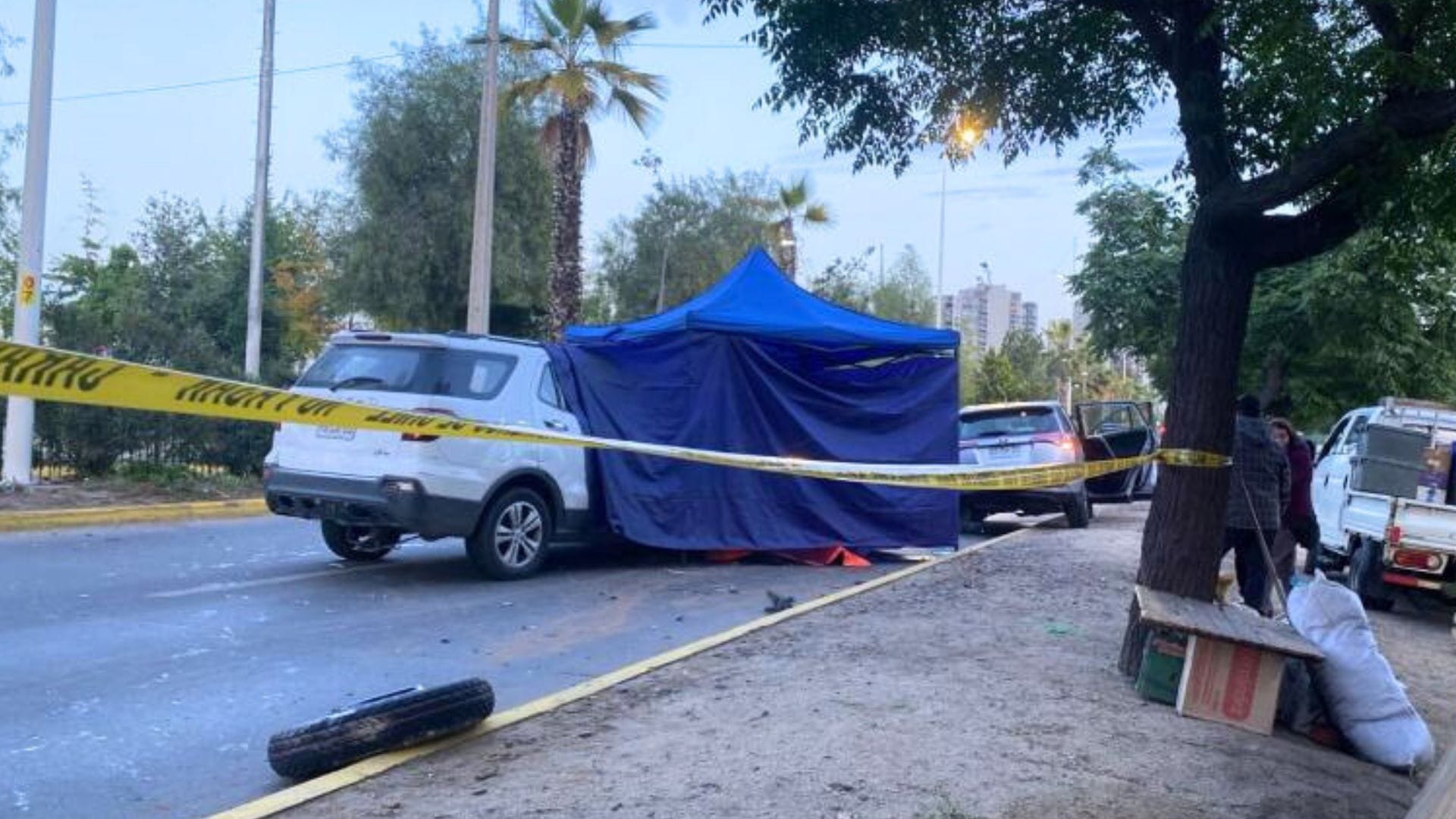 Se bajó del vehículo a cambiar un neumático pinchado: Hombre murió tras ser atropellado en La Florida