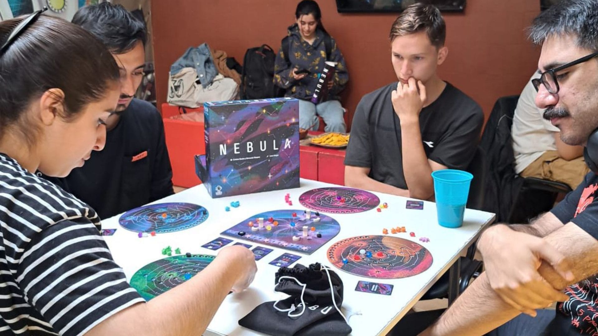 Penquistas lanzan su primer juego de mesa en Alemania