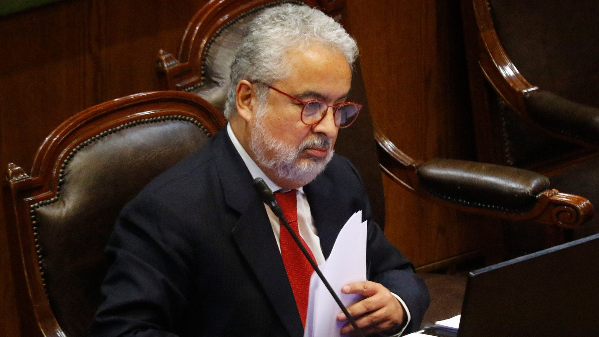 Editorial: Caso Hermosilla, hay Periodismo que le hace bien a Chile y otro que le hace mal