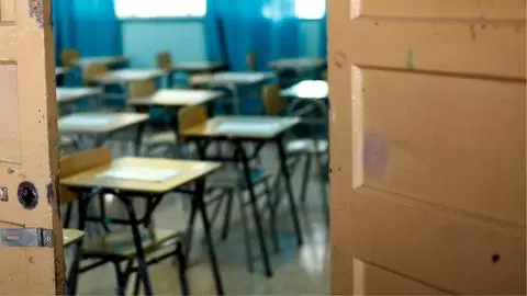 Alumno de 14 años resultó gravemente herido tras ser golpeado en liceo de Iquique: Acusan ataque homofóbico