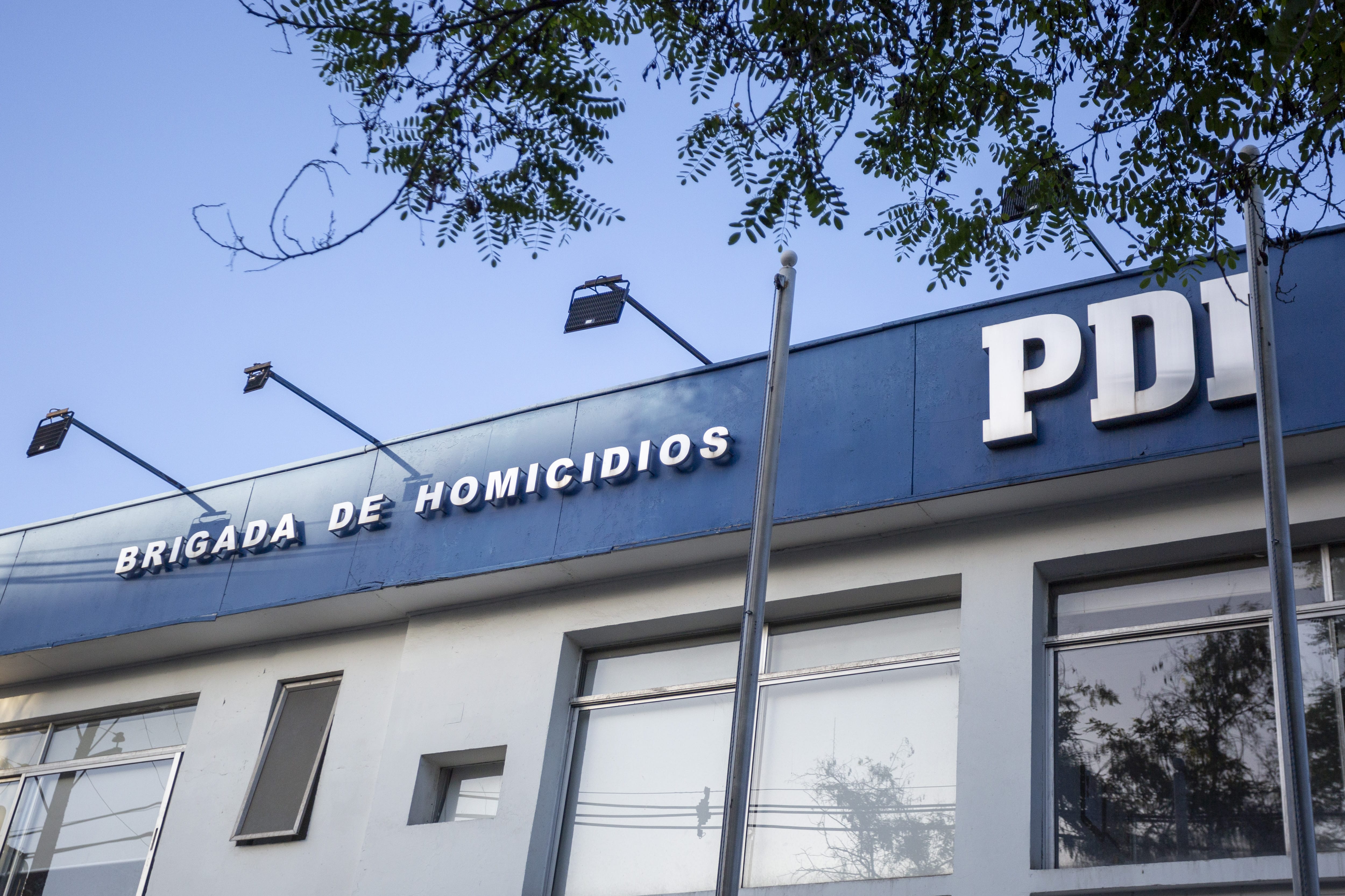 Policía de Bolivia busca a “El Lechuga” por crimen de niño de 5 años en Padre Hurtado
