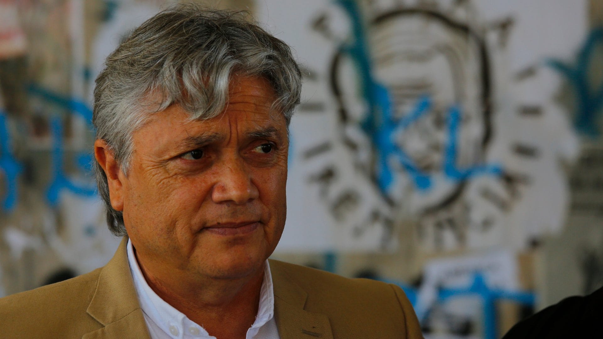 Ex senador Navarro anunció que se convertirá en padre por séptima vez