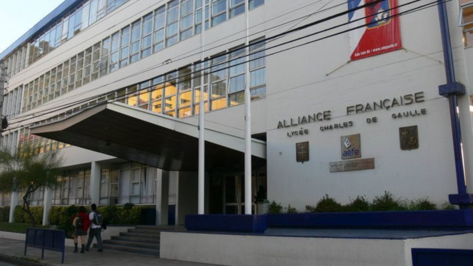 Charles de Gaulle de Concepción desiste y no aplicará el cobro de colegiatura en UF en el 2024