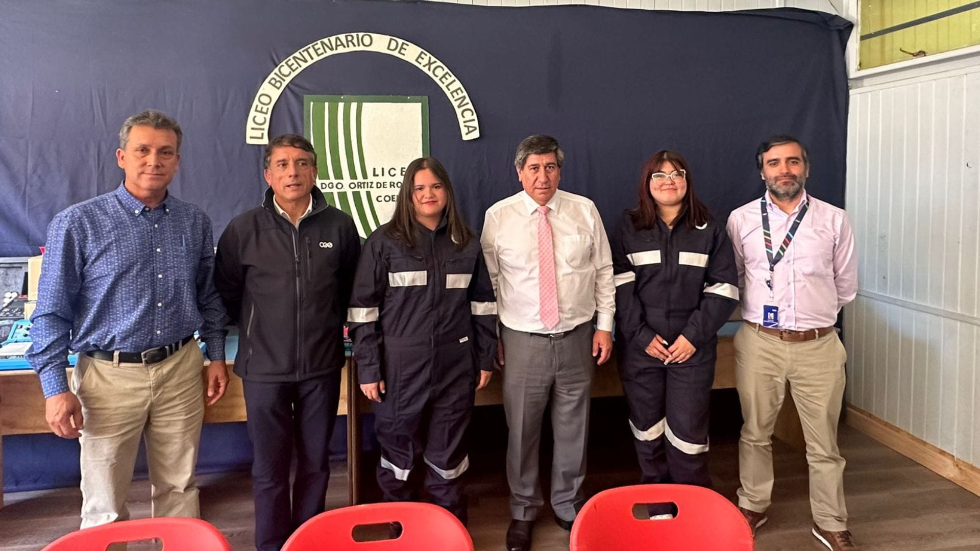 Programa Ilumina de CGE entregó equipamiento para habilitar laboratorio de Electricidad y Automatización en liceo de Coelemu