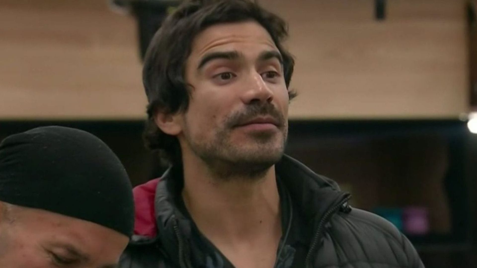 Otra más de “Tatán” Ramírez: Fue acusado de deber dinero a ex participantes de Gran Hermano