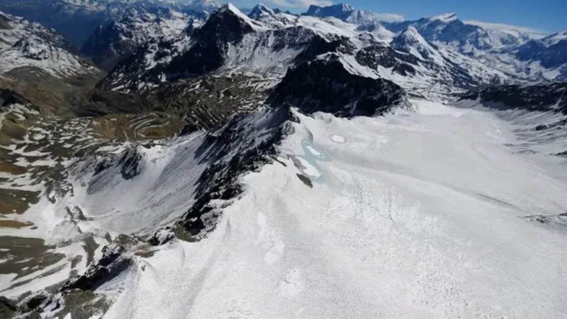 Hallan sin vida a los tres andinistas argentinos que estaban extraviados en la cordillera