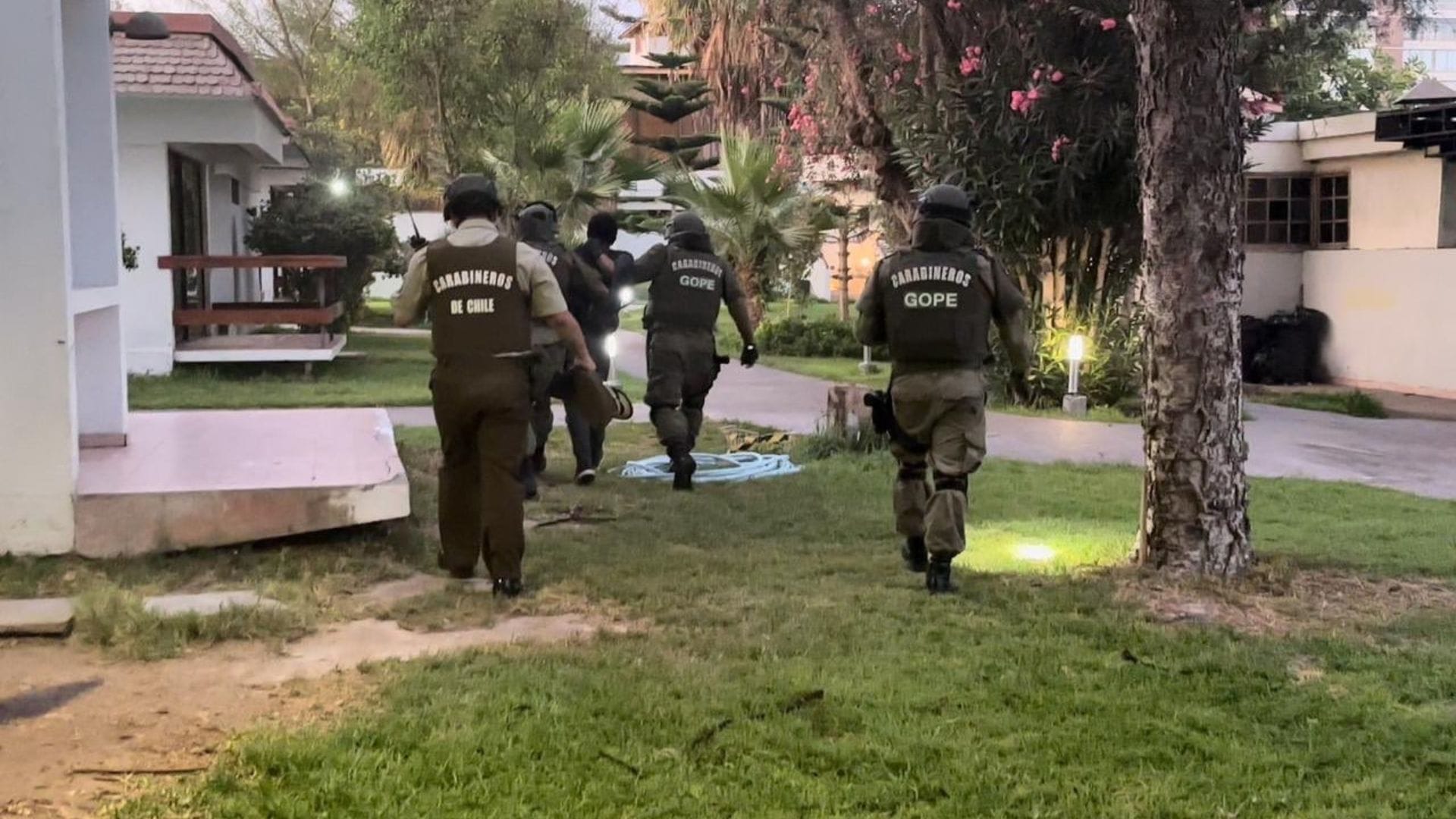 Rescatan a matrimonio de adultos mayores secuestrados en hotel de Arica